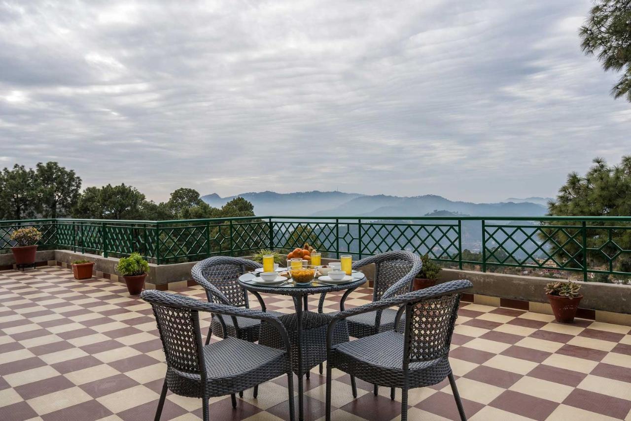 Stayvista At Cecil Cottages With Barbeque, Hill View カソーリ エクステリア 写真