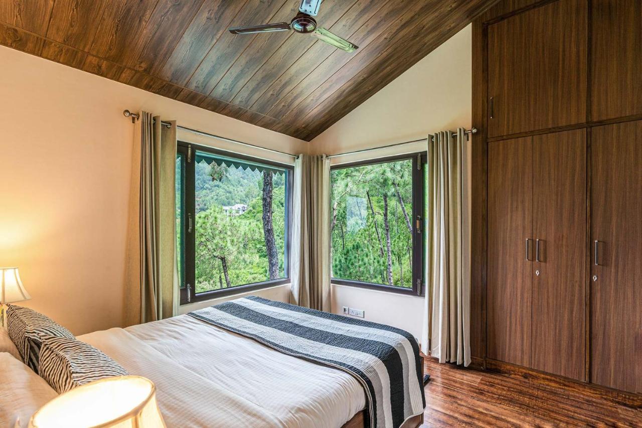 Stayvista At Cecil Cottages Hill View 8Br, 6Br, 4Br, 2Br In Barog With Barbeque カソーリ エクステリア 写真