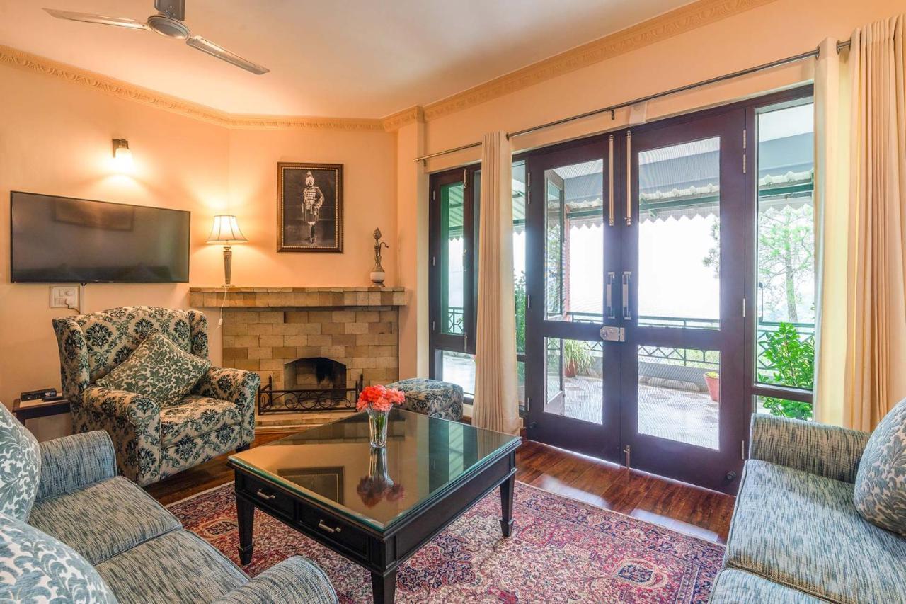 Stayvista At Cecil Cottages Hill View 8Br, 6Br, 4Br, 2Br In Barog With Barbeque カソーリ エクステリア 写真
