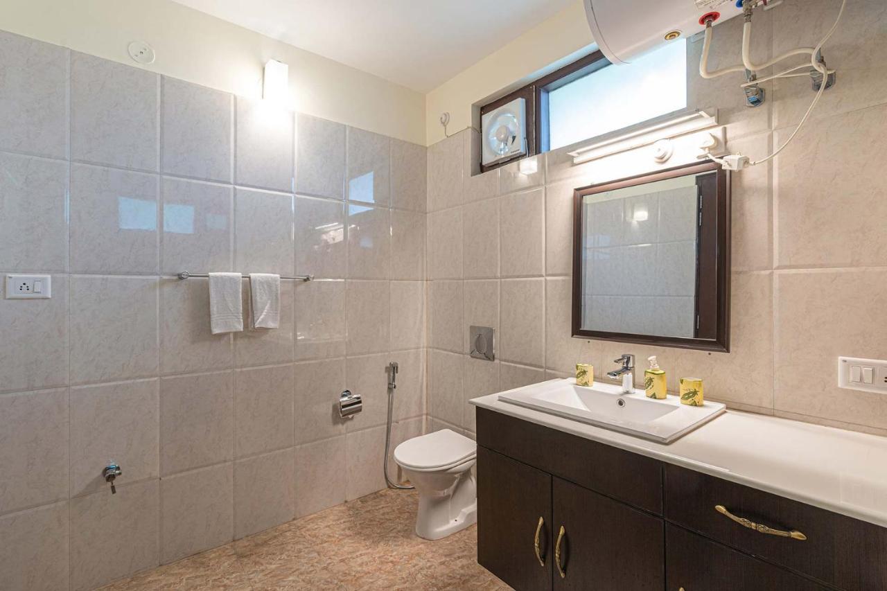 Stayvista At Cecil Cottages Hill View 8Br, 6Br, 4Br, 2Br In Barog With Barbeque カソーリ エクステリア 写真