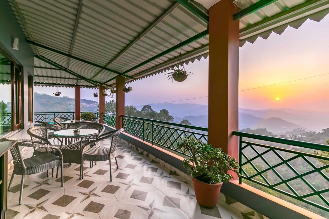 Stayvista At Cecil Cottages Hill View 8Br, 6Br, 4Br, 2Br In Barog With Barbeque カソーリ エクステリア 写真