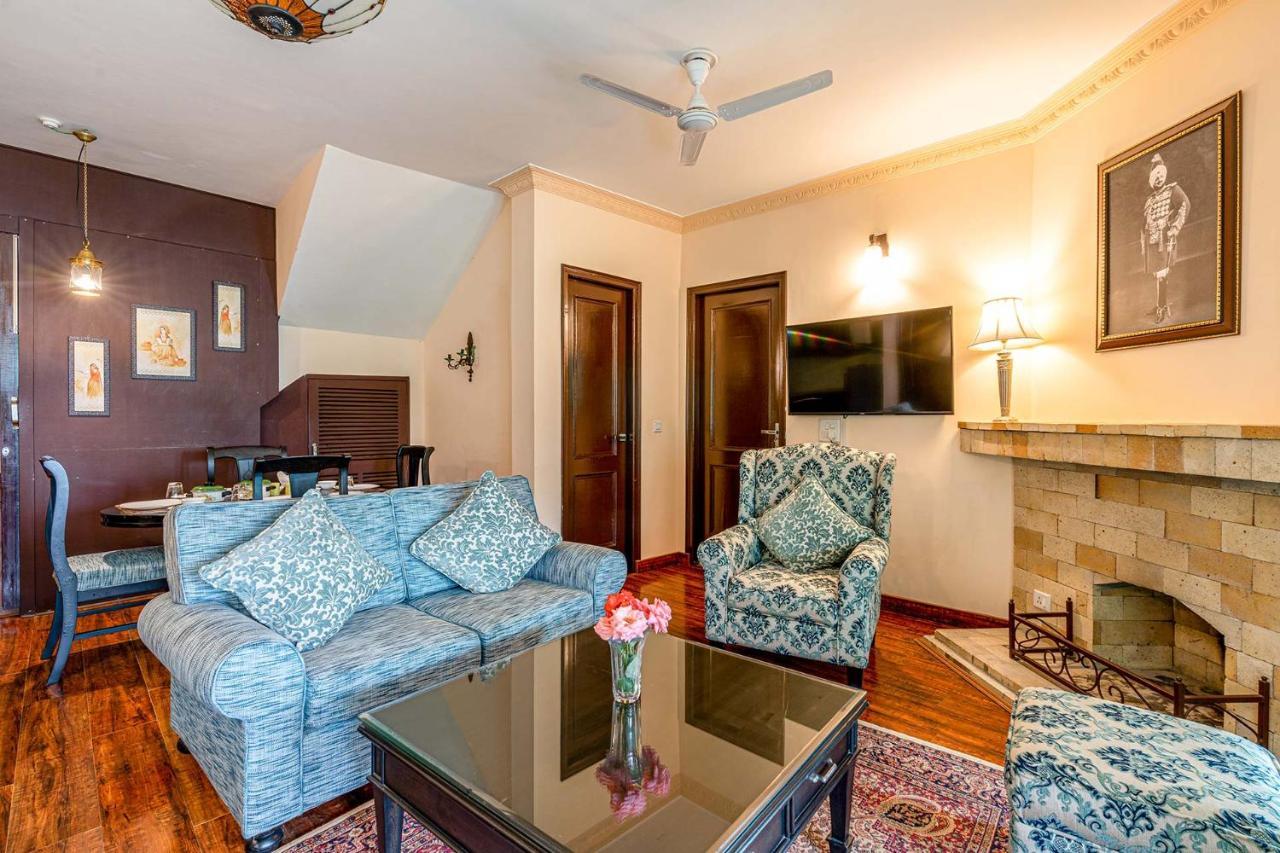 Stayvista At Cecil Cottages Hill View 8Br, 6Br, 4Br, 2Br In Barog With Barbeque カソーリ エクステリア 写真