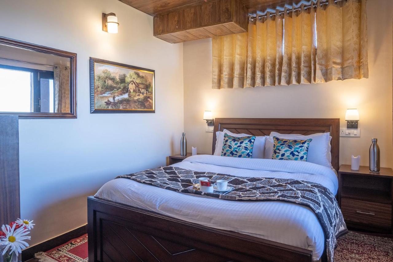 Stayvista At Cecil Cottages Hill View 8Br, 6Br, 4Br, 2Br In Barog With Barbeque カソーリ エクステリア 写真